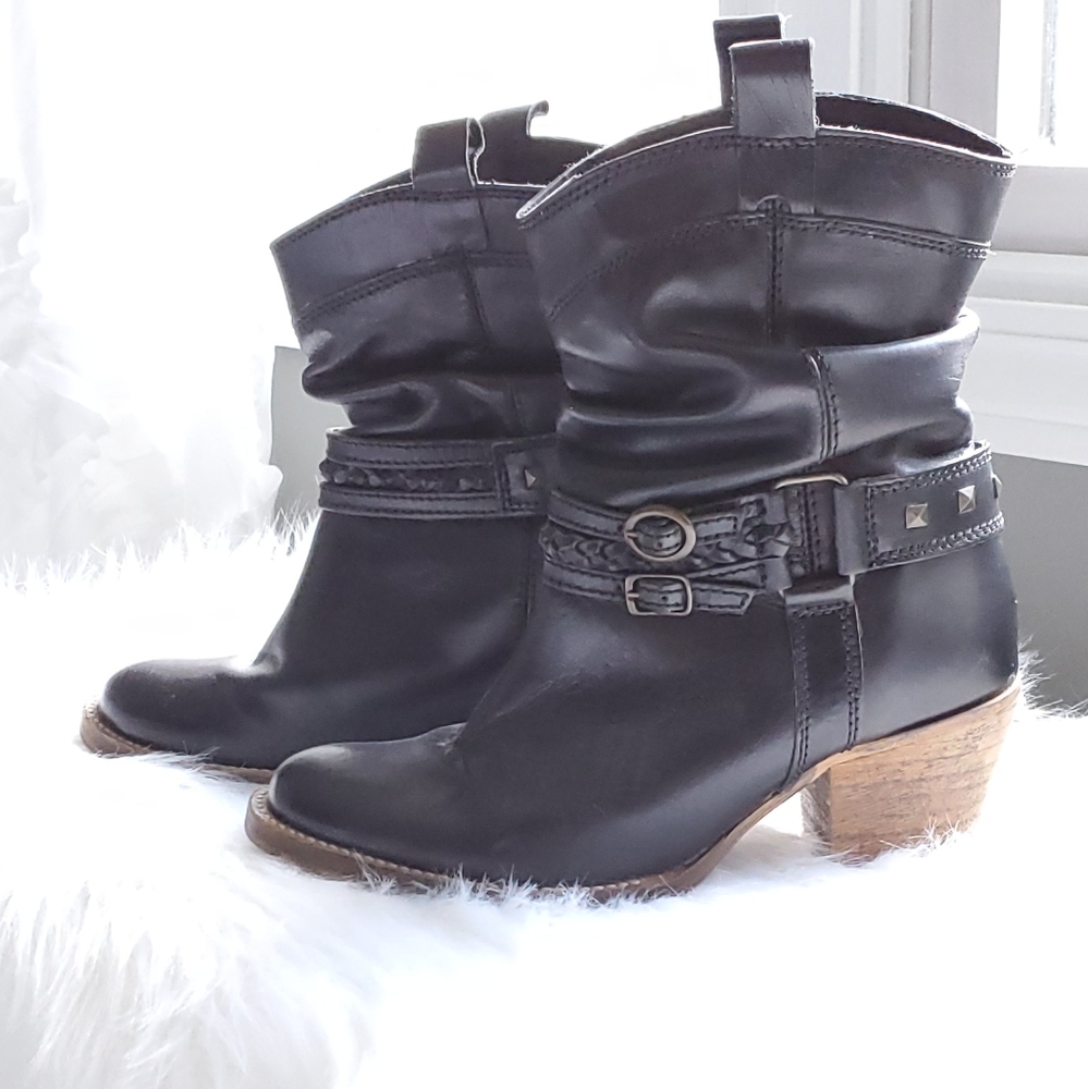 🎈Steve Madden boots 🛑Buy now for Discounted Shipping 📦💰📬